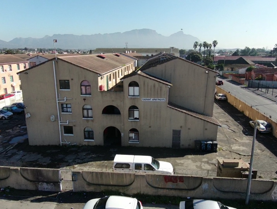 2 Bedroom Property for Sale in Grassy Park Western Cape
